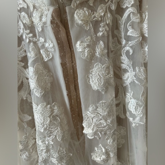 Martina Liana Wedding Dress 1228 - Picture 13 of 17